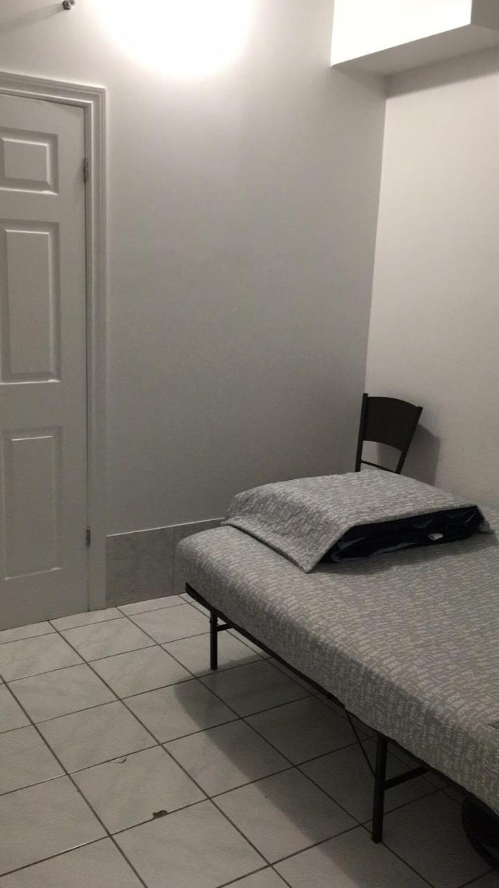 University Apartment Toronto Eksteriør billede